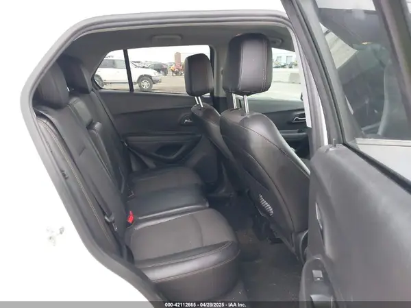 3GNCJLSB7KL150095 2019 CHEVROLET TRAX - Image 8