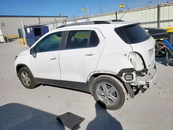3GNCJLSB7KL160707 2019 CHEVROLET TRAX - Image 2