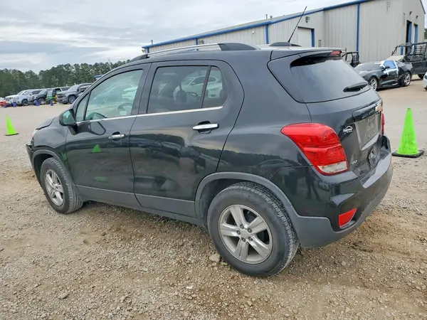 3GNCJLSB7KL176843 2019 CHEVROLET TRAX - Image 2