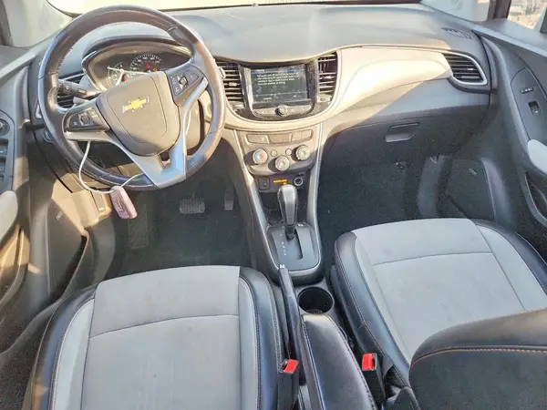 3GNCJLSB7KL205533 2019 CHEVROLET TRAX - Image 8