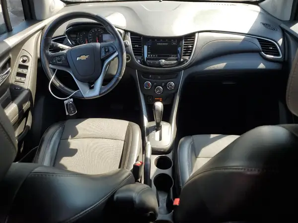 3GNCJLSB7KL206035 2019 CHEVROLET TRAX - Image 8
