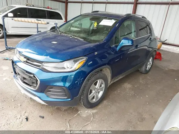 3GNCJLSB7KL207282 2019 CHEVROLET TRAX - Image 2
