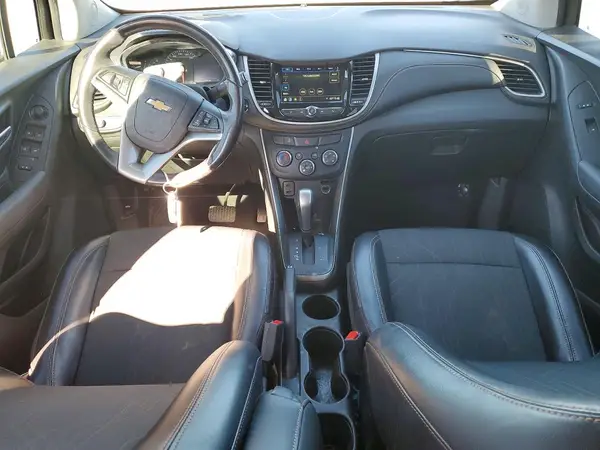 3GNCJLSB7KL207296 2019 CHEVROLET TRAX - Image 8