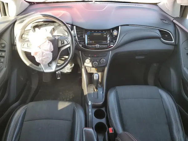3GNCJLSB7KL315532 2019 CHEVROLET TRAX - Image 8