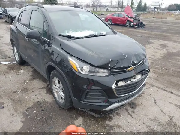 3GNCJLSB7KL327065 2019 CHEVROLET TRAX - Image 1