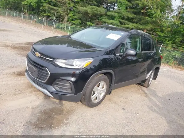 3GNCJLSB7KL332167 2019 CHEVROLET TRAX - Image 2