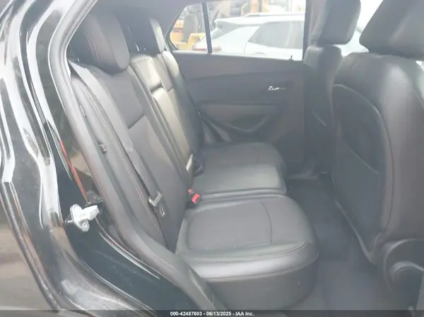 3GNCJLSB7KL332167 2019 CHEVROLET TRAX - Image 8