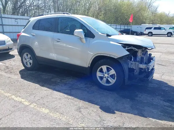3GNCJLSB7KL352886 2019 CHEVROLET TRAX - Image 1