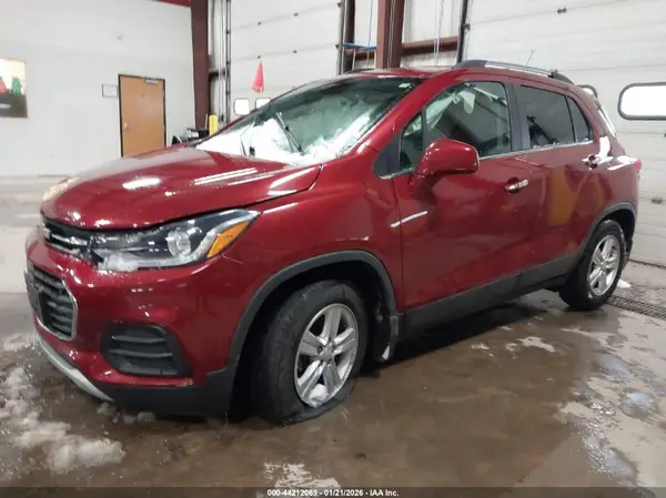 3GNCJLSB7KL356663 2019 CHEVROLET TRAX - Image 2
