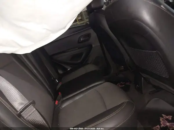 3GNCJLSB7KL356663 2019 CHEVROLET TRAX - Image 8