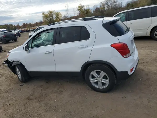 3GNCJLSB7KL362673 2019 CHEVROLET TRAX - Image 2