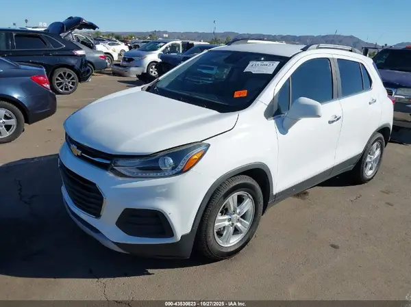 3GNCJLSB7KL366982 2019 CHEVROLET TRAX - Image 2