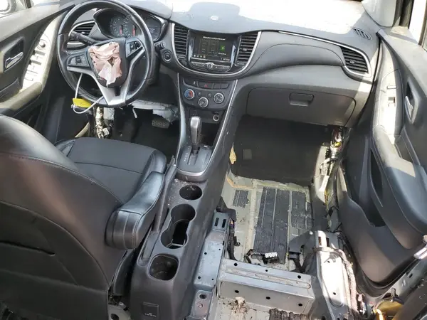 3GNCJLSB7KL372863 2019 CHEVROLET TRAX - Image 8