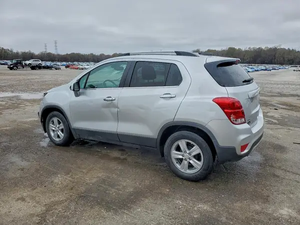 3GNCJLSB7KL381448 2019 CHEVROLET TRAX - Image 2
