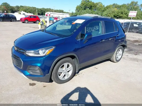 3GNCJLSB7KL395317 2019 CHEVROLET TRAX - Image 2