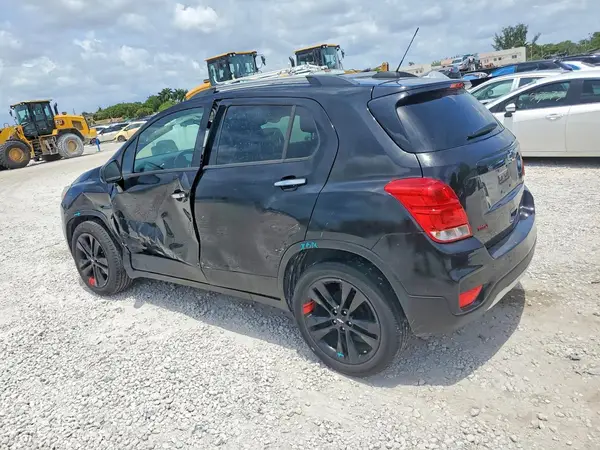 3GNCJLSB7LL141737 2020 CHEVROLET TRAX - Image 2