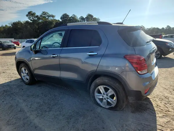 3GNCJLSB7LL188623 2020 CHEVROLET TRAX - Image 2