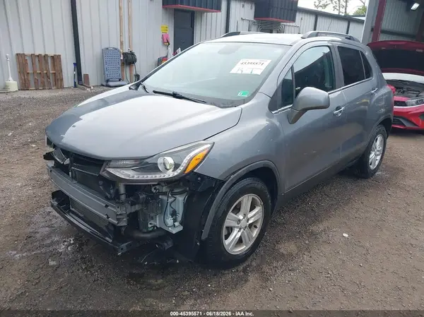 3GNCJLSB7LL198326 2020 CHEVROLET TRAX - Image 2