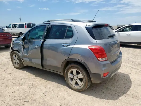 3GNCJLSB7LL198407 2020 CHEVROLET TRAX - Image 2