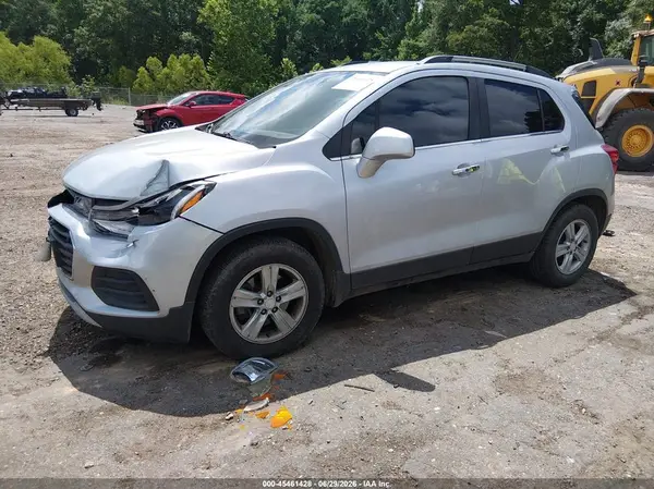 3GNCJLSB7LL207204 2020 CHEVROLET TRAX - Image 2
