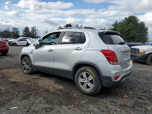 3GNCJLSB7LL216534 2020 CHEVROLET TRAX - Image 2