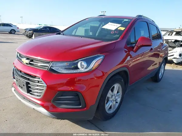 3GNCJLSB7LL229882 2020 CHEVROLET TRAX - Image 2