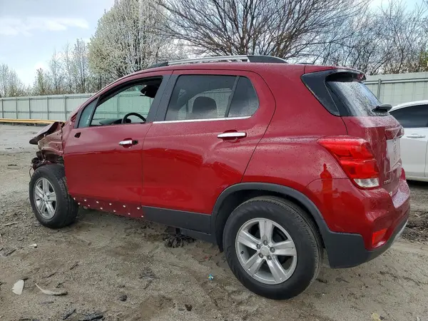 3GNCJLSB7LL263756 2020 CHEVROLET TRAX - Image 2