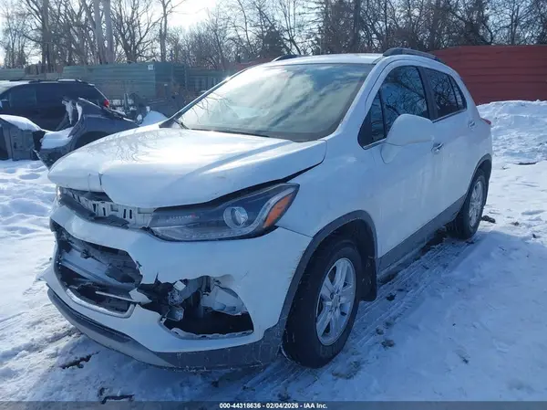 3GNCJLSB7LL278760 2020 CHEVROLET TRAX - Image 2