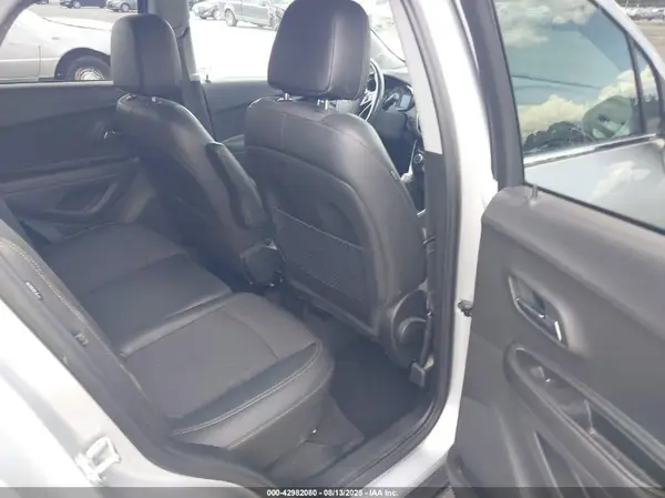 3GNCJLSB7LL302572 2020 CHEVROLET TRAX - Image 8