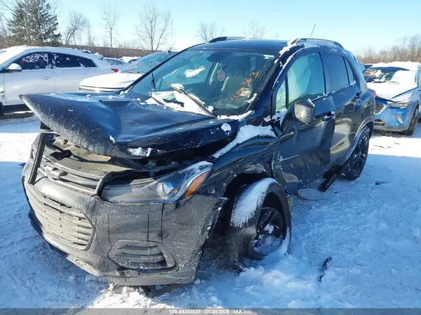 3GNCJLSB7LL306363 2020 CHEVROLET TRAX - Image 2