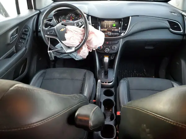 3GNCJLSB7LL309957 2020 CHEVROLET TRAX - Image 8