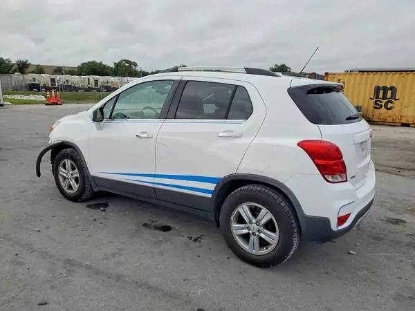 3GNCJLSB7LL310493 2020 CHEVROLET TRAX - Image 2