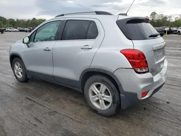 3GNCJLSB7LL310509 2020 CHEVROLET TRAX - Image 2