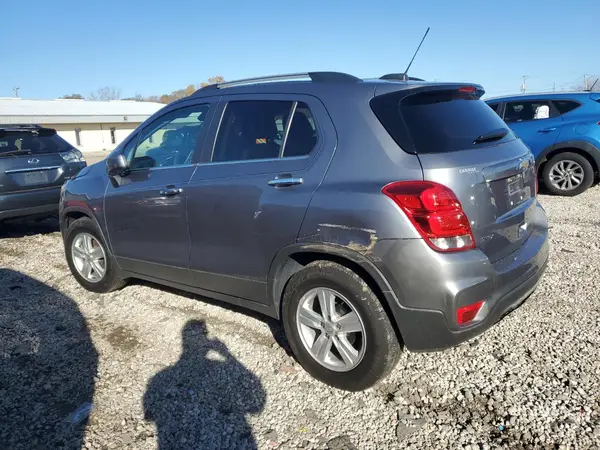 3GNCJLSB7LL321218 2020 CHEVROLET TRAX - Image 2