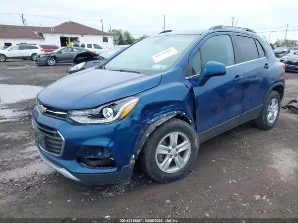 3GNCJLSB7LL341257 2020 CHEVROLET TRAX - Image 2