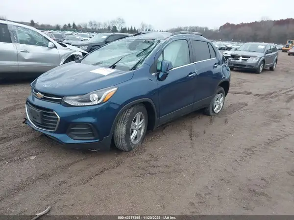 3GNCJLSB7LL342294 2020 CHEVROLET TRAX - Image 2