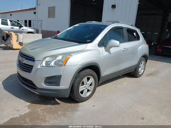 3GNCJLSB8GL197840 2016 CHEVROLET TRAX - Image 2