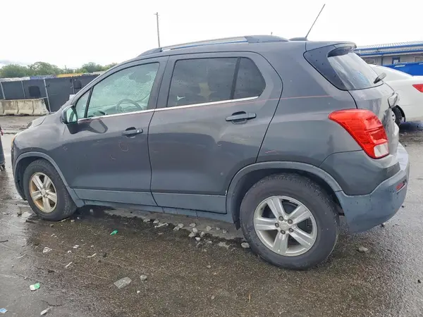 3GNCJLSB8GL256577 2016 CHEVROLET TRAX - Image 2