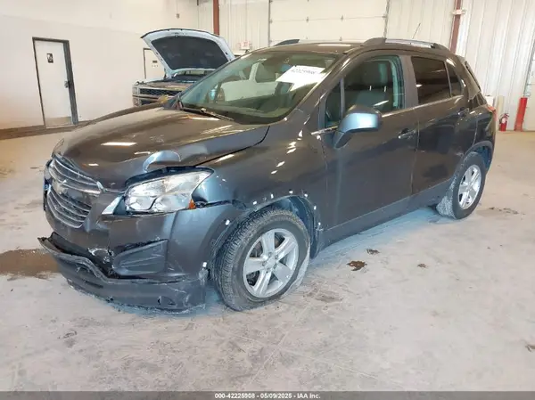 3GNCJLSB8GL260323 2016 CHEVROLET TRAX - Image 2