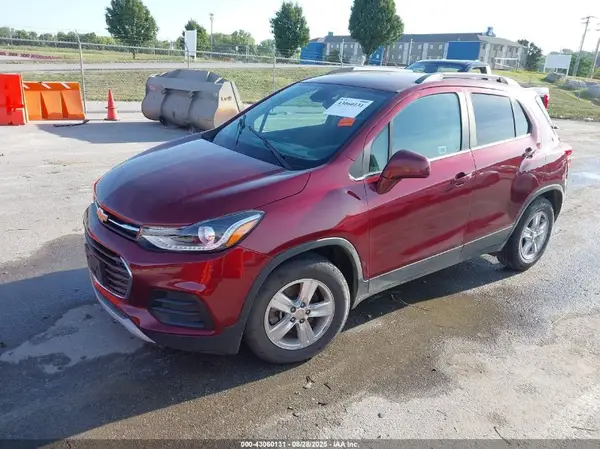3GNCJLSB8HL132939 2017 CHEVROLET TRAX - Image 2