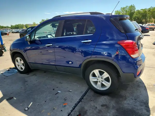 3GNCJLSB8HL147022 2017 CHEVROLET TRAX - Image 2