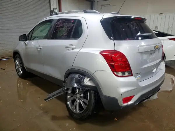 3GNCJLSB8HL149627 2017 CHEVROLET TRAX - Image 2