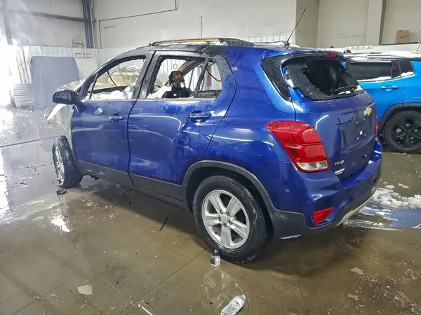 3GNCJLSB8HL190789 2017 CHEVROLET TRAX - Image 2
