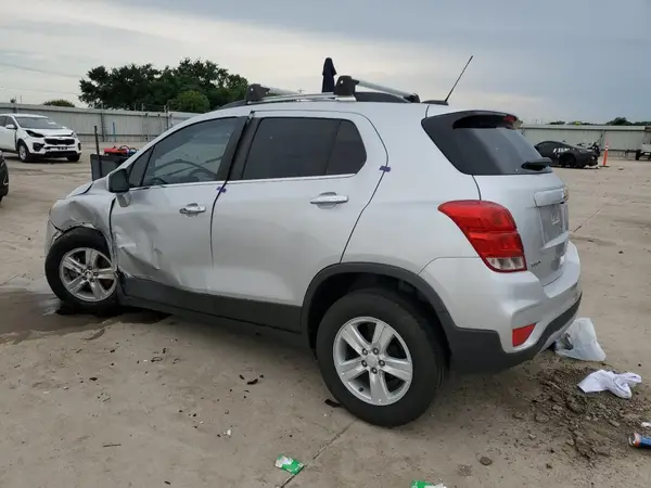 3GNCJLSB8HL194079 2017 CHEVROLET TRAX - Image 2