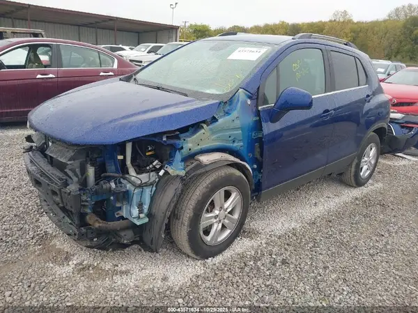 3GNCJLSB8HL200026 2017 CHEVROLET TRAX - Image 2