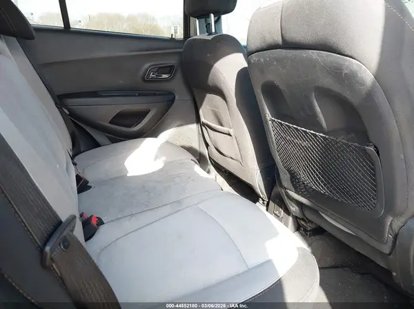 3GNCJLSB8HL203475 2017 CHEVROLET TRAX - Image 8