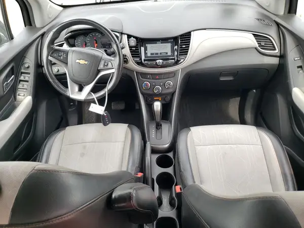 3GNCJLSB8HL204240 2017 CHEVROLET TRAX - Image 8