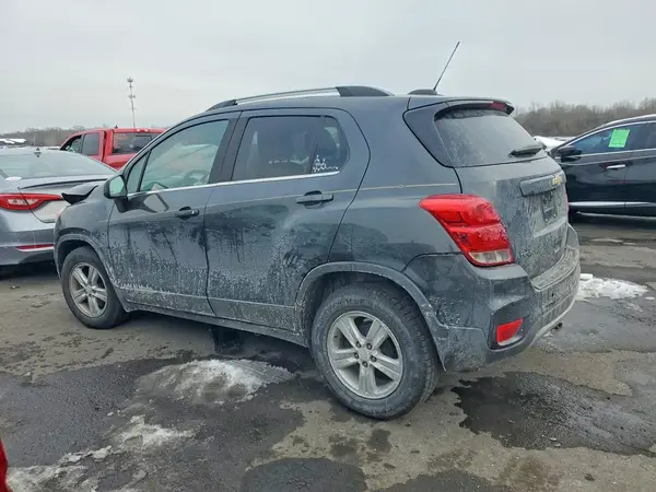 3GNCJLSB8HL220650 2017 CHEVROLET TRAX - Image 2