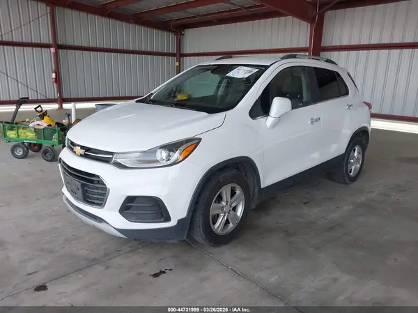 3GNCJLSB8HL225623 2017 CHEVROLET TRAX - Image 2