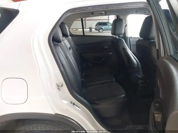3GNCJLSB8HL225623 2017 CHEVROLET TRAX - Image 8